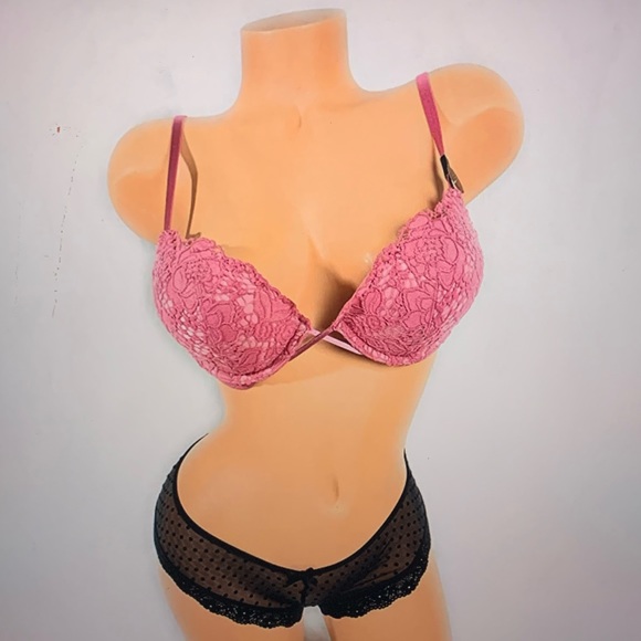 Victoria’s Secret 36AA m bombshell bra set